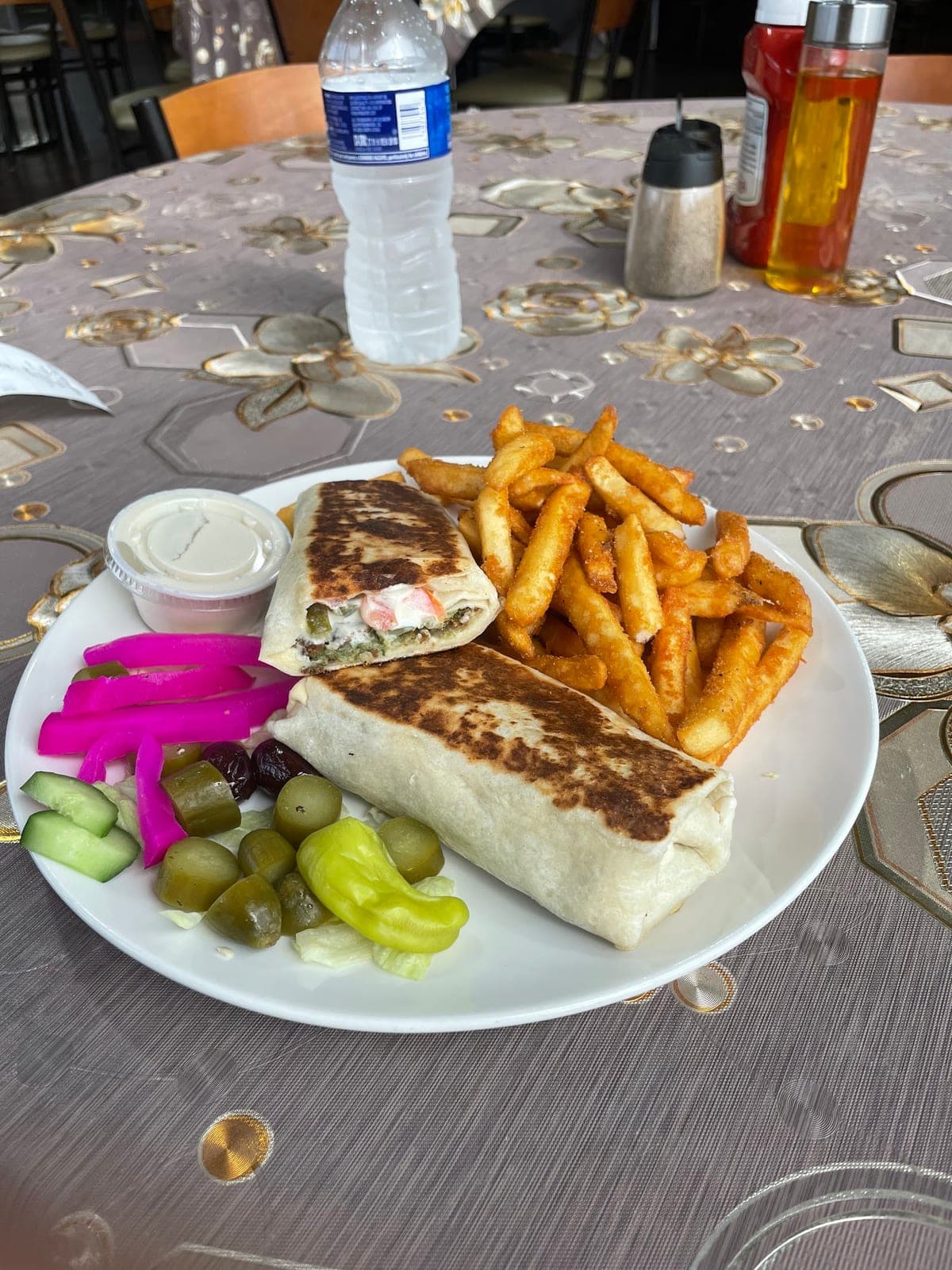 Reef Middle Eastern Restaurant — photo 1