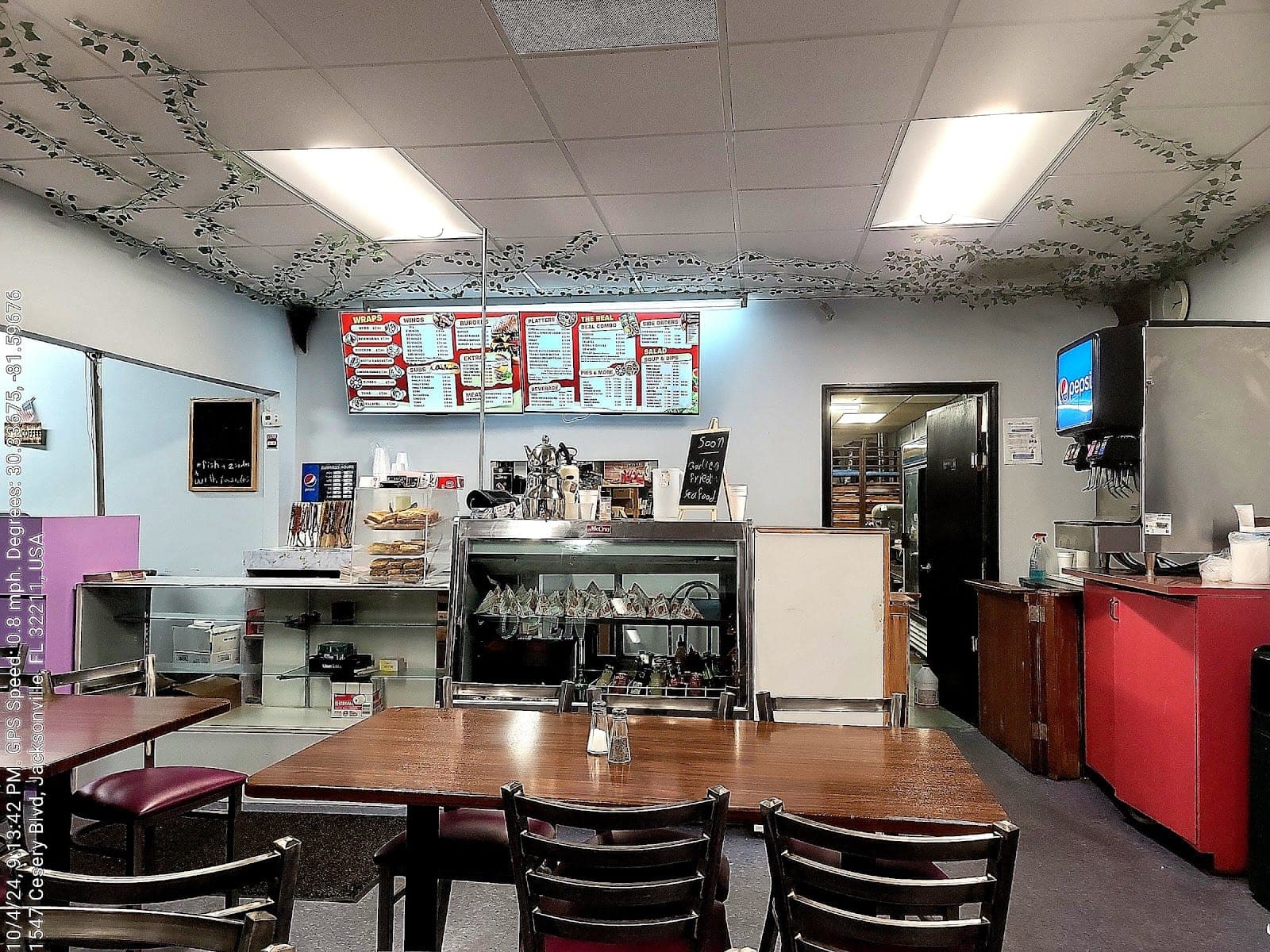 Wally's Gyros & Subs — photo 1