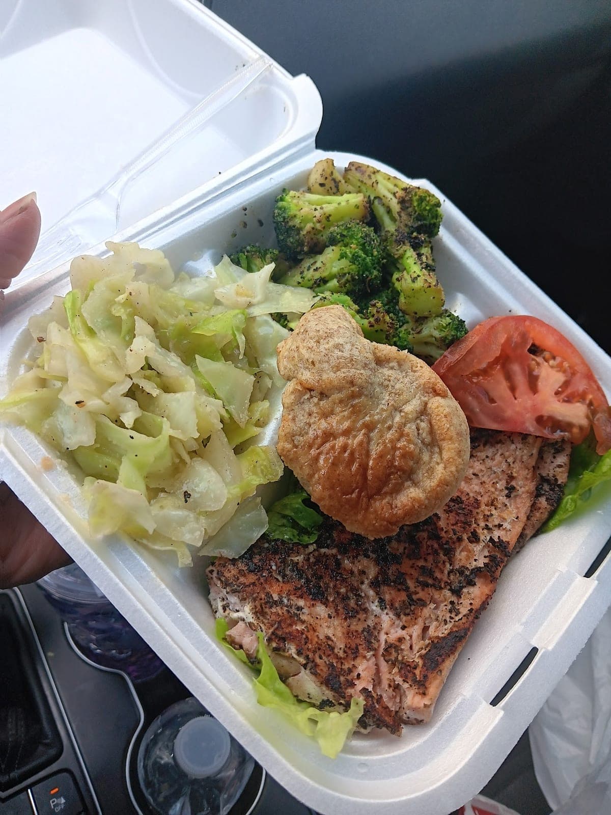 Eat To Live Cafe — photo 2
