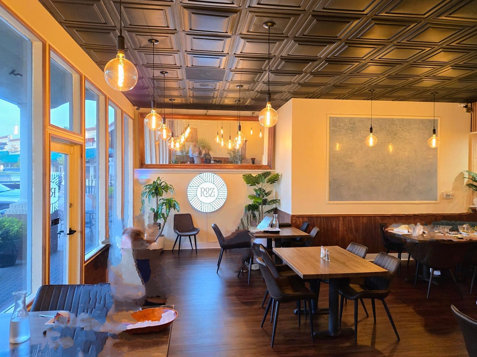 Roz Grill — photo 2