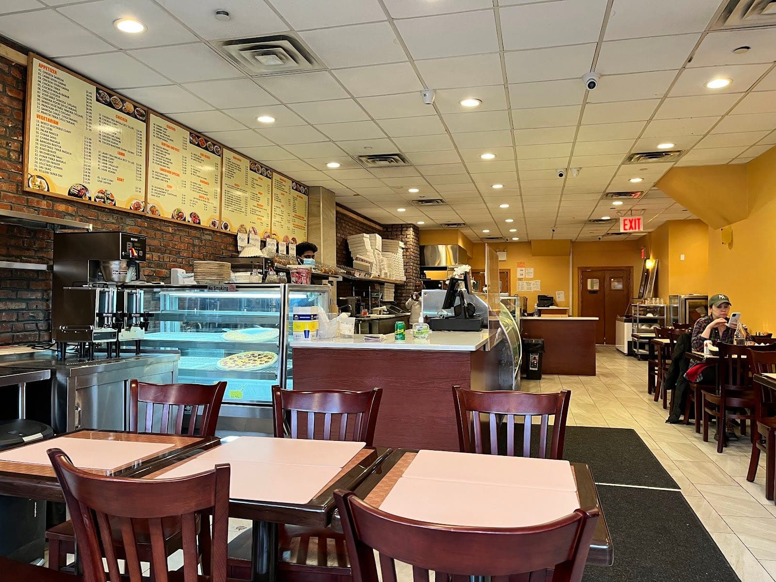 Omar Bagles & Restaurant — photo 1