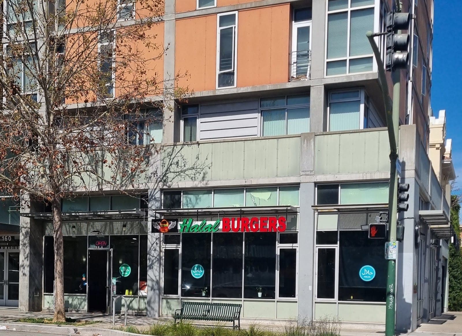 Halal Burgers — photo 3