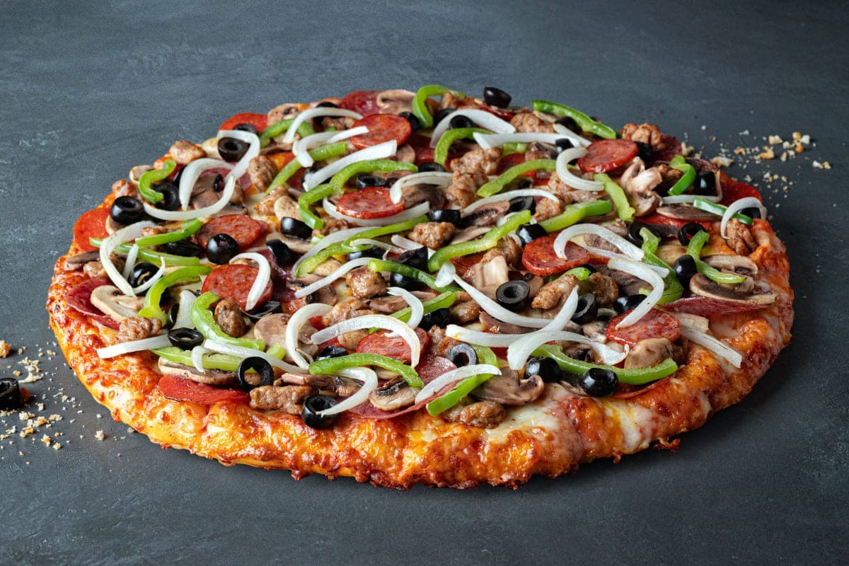 Round Table Pizza — photo 2