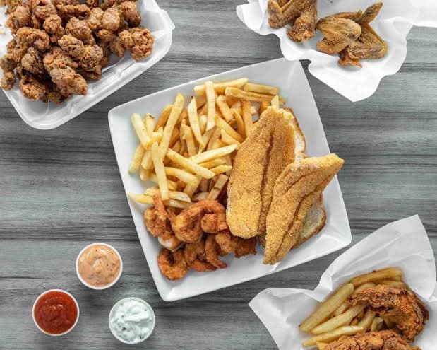 Shark’s Fish & Chicken (Halal Food) — photo 2