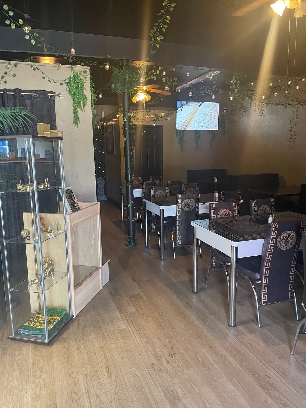 Cafe Dubai — photo 1