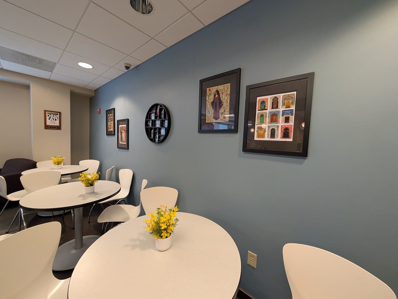 Olive Lebanese Eatery Reston Campus Commons — photo 4