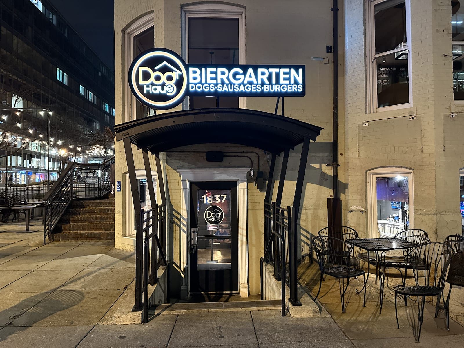 Dog Haus Biergarten Dupont — photo 1