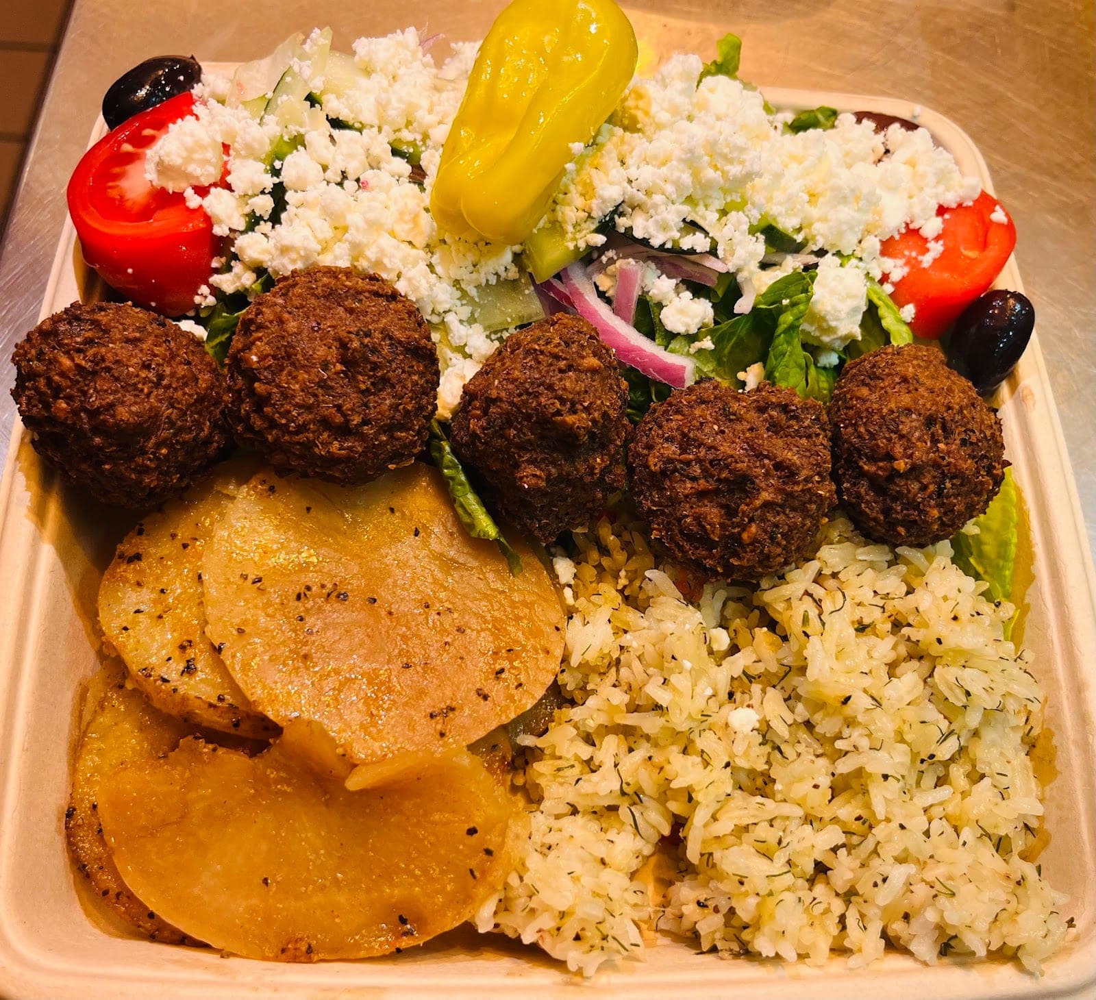 Gogos Greek Grill — photo 3