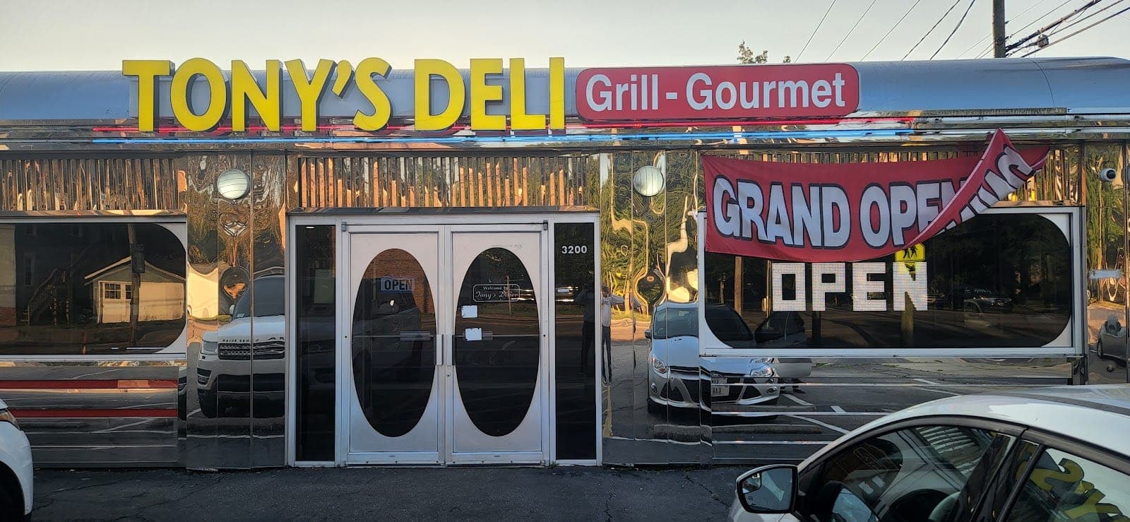 Tonys Deli — photo 1