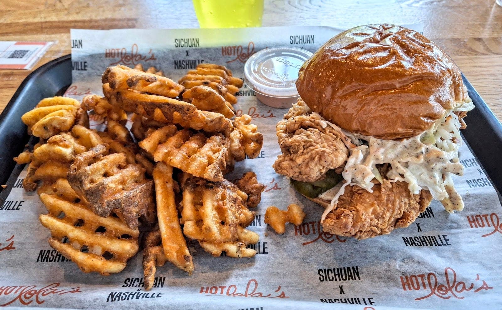 Hot Lola's Alexandria — photo 4