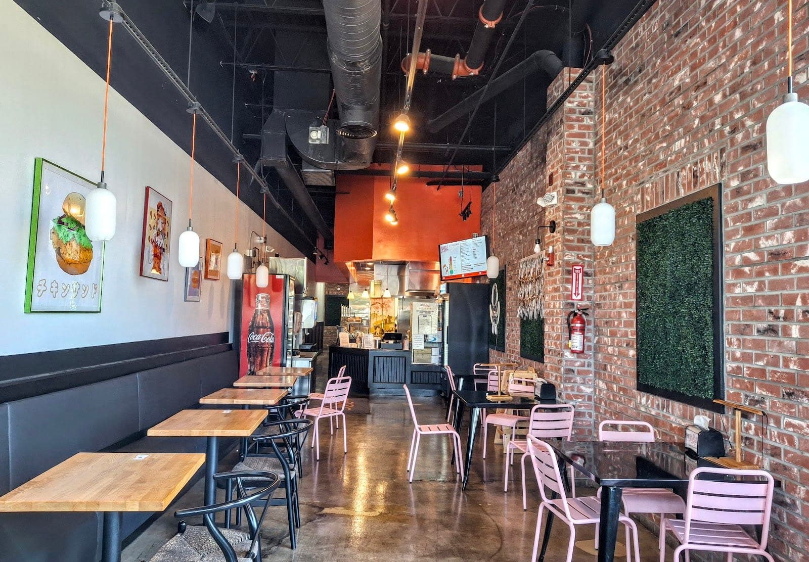 Hot Lola's Alexandria — photo 5